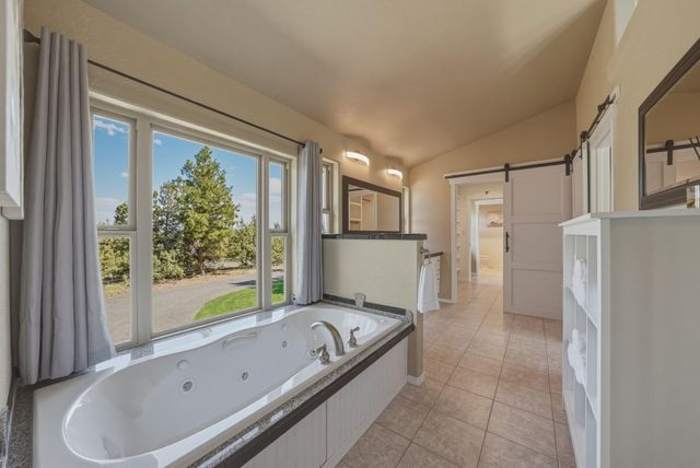 21283 Dove Lane, Bend, OR 97702