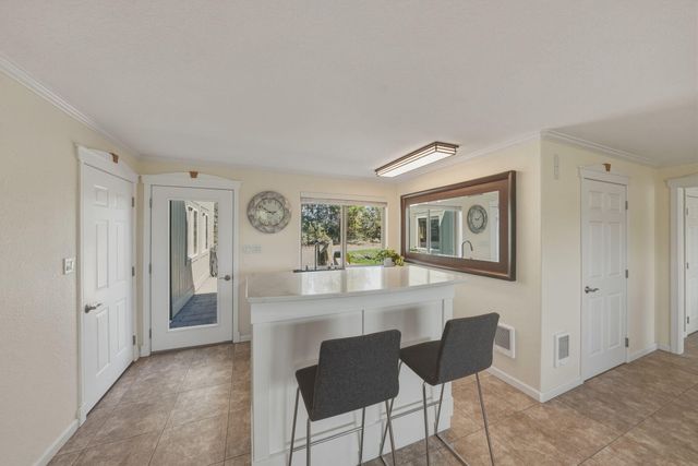 21283 Dove Lane, Bend, OR 97702