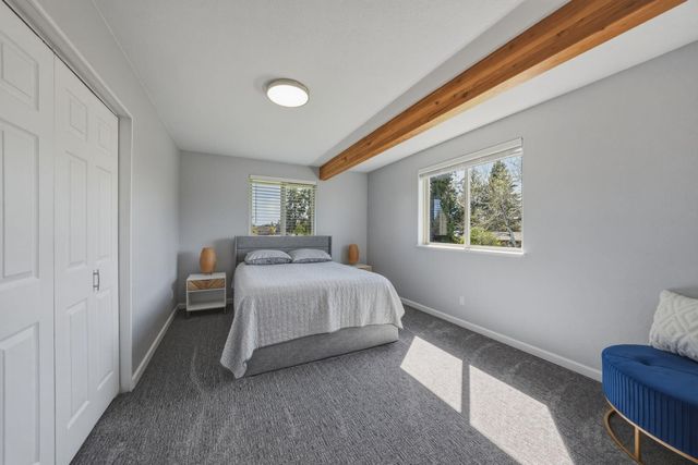 21283 Dove Lane, Bend, OR 97702