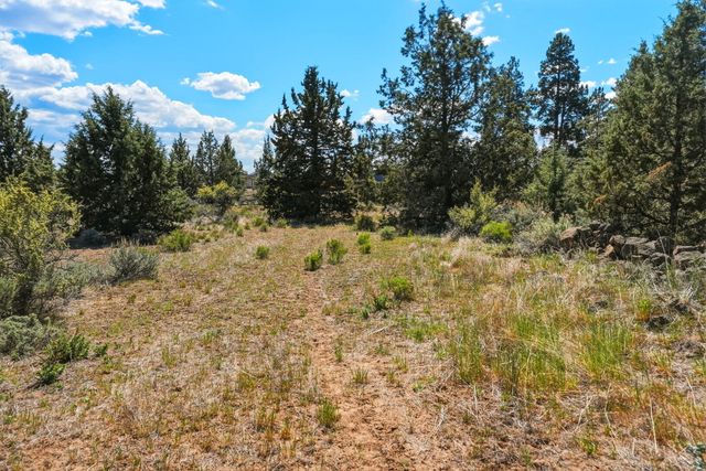 21283 Dove Lane, Bend, OR 97702