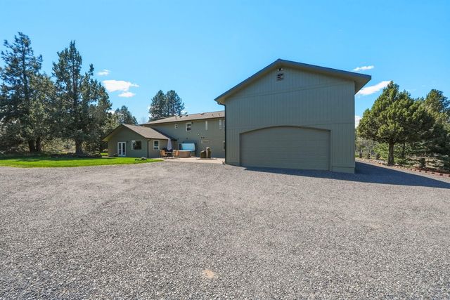 21283 Dove Lane, Bend, OR 97702