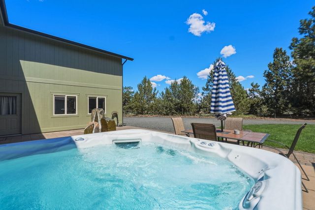 21283 Dove Lane, Bend, OR 97702