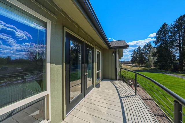 21283 Dove Lane, Bend, OR 97702