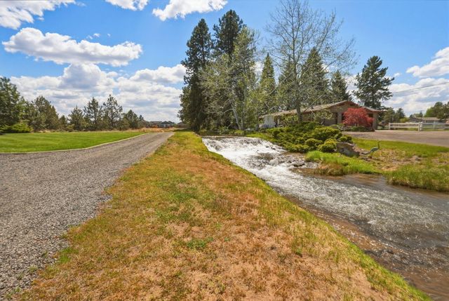 21283 Dove Lane, Bend, OR 97702