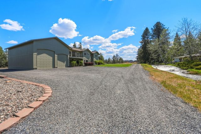 21283 Dove Lane, Bend, OR 97702