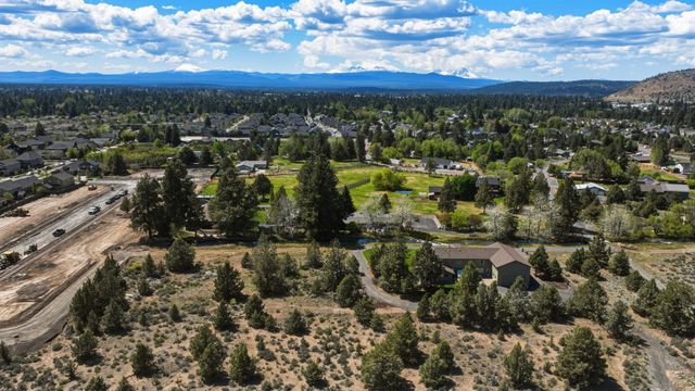 21283 Dove Lane, Bend, OR 97702