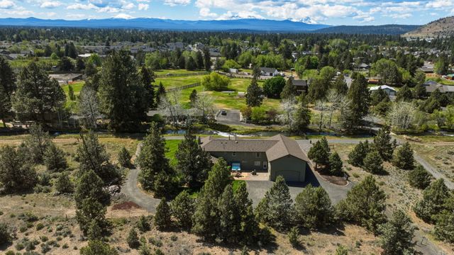 21283 Dove Lane, Bend, OR 97702