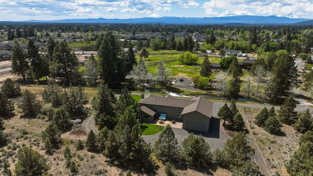 21283 Dove Lane, Bend, OR 97702