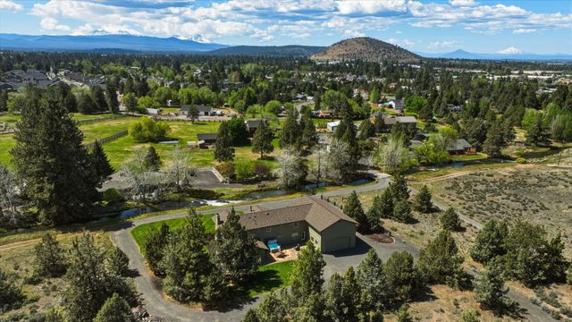 21283 Dove Lane, Bend, OR 97702