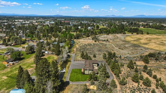 21283 Dove Lane, Bend, OR 97702