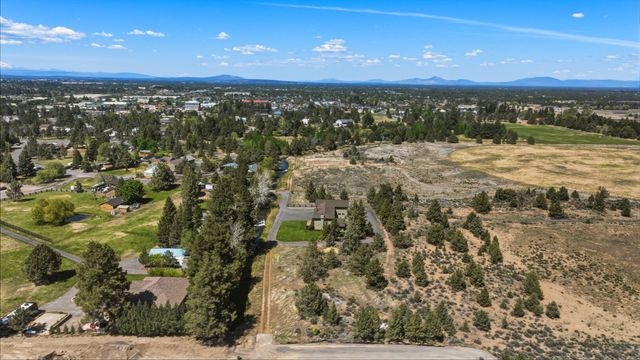 21283 Dove Lane, Bend, OR 97702