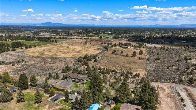 21283 Dove Lane, Bend, OR 97702