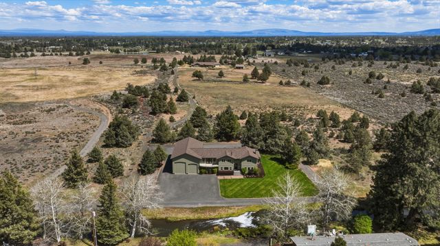 21283 Dove Lane, Bend, OR 97702