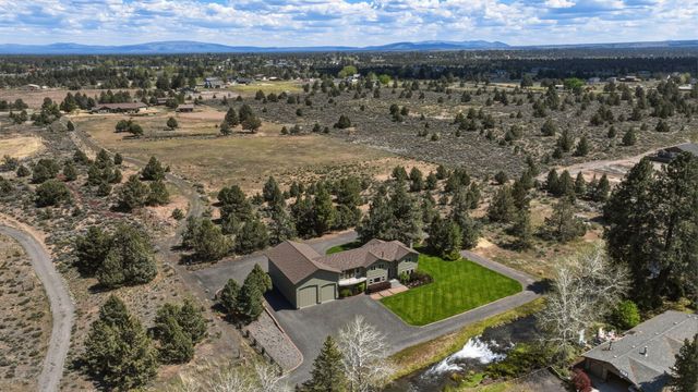 21283 Dove Lane, Bend, OR 97702
