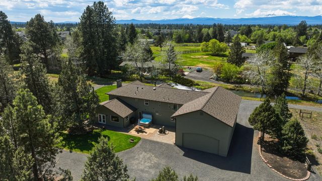 21283 Dove Lane, Bend, OR 97702