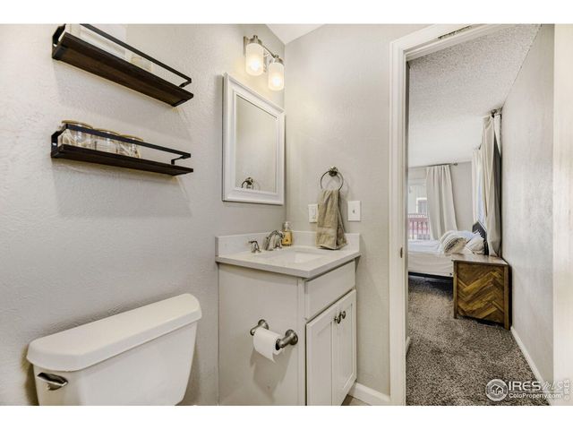 7216 W Portland Ave, Littleton, CO 80128