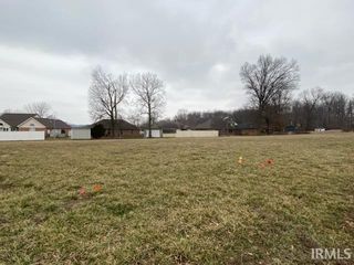 8800 Jenkins Drive, Evansville, IN 47725