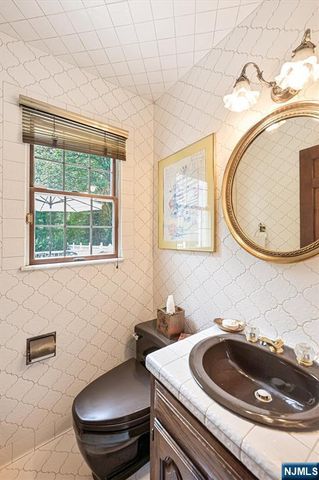 7 Arthur Court, Demarest, NJ 07627