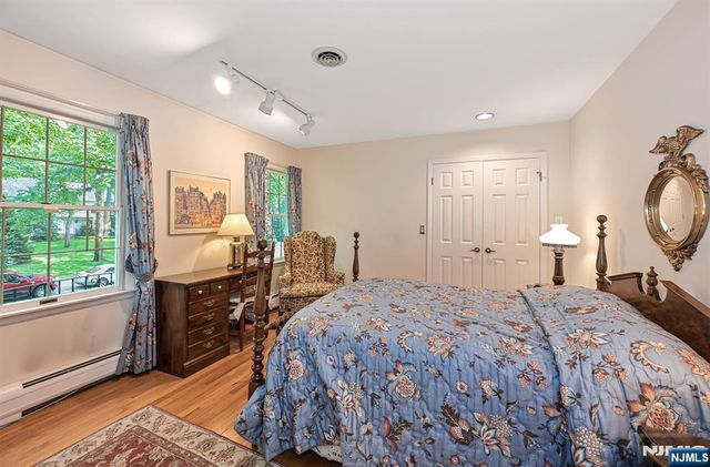 7 Arthur Court, Demarest, NJ 07627