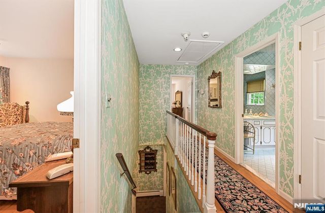 7 Arthur Court, Demarest, NJ 07627