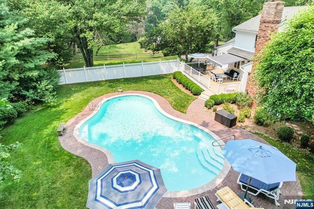 7 Arthur Court, Demarest, NJ 07627