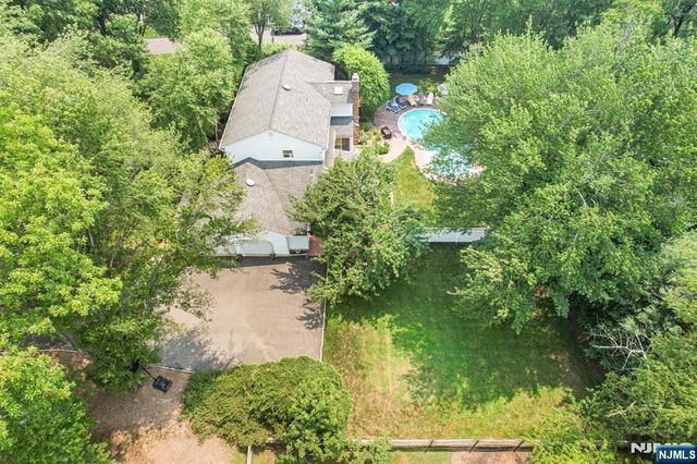 7 Arthur Court, Demarest, NJ 07627