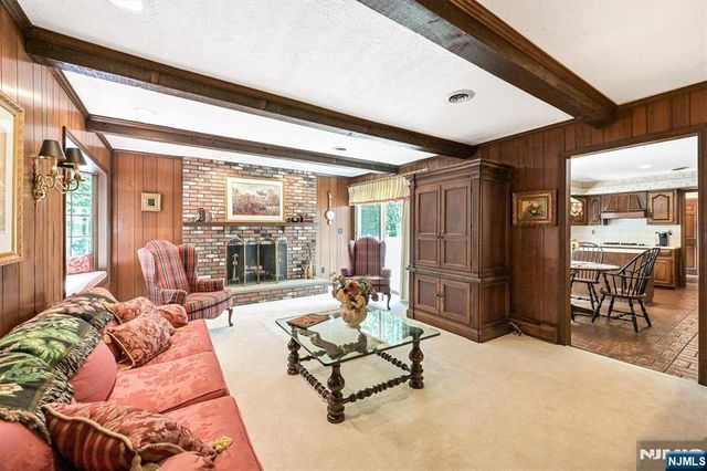 7 Arthur Court, Demarest, NJ 07627