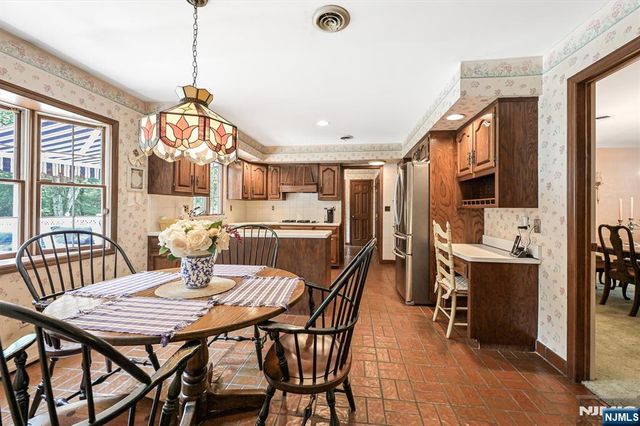 7 Arthur Court, Demarest, NJ 07627