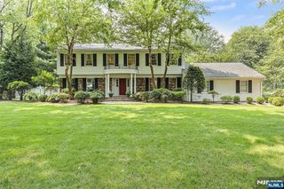 7 Arthur Court, Demarest, NJ 07627