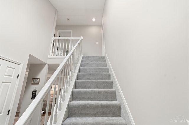 3350 Village Drive, Fairfield, OH 45014