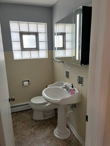 1018 E Oak Avenue, La Grange Park, IL 60526