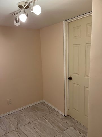 1018 E Oak Avenue, La Grange Park, IL 60526