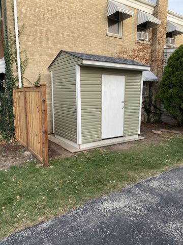 1018 E Oak Avenue, La Grange Park, IL 60526