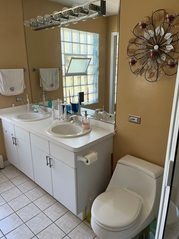 1018 E Oak Avenue, La Grange Park, IL 60526