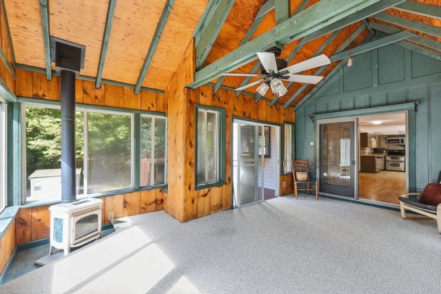 5 Old Farm Cir, Belchertown, MA 01007