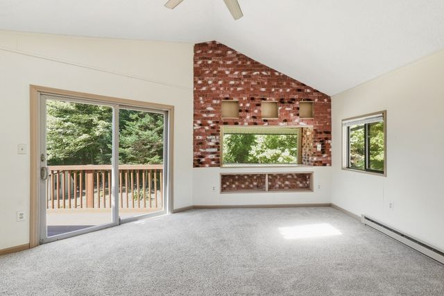 5 Old Farm Cir, Belchertown, MA 01007