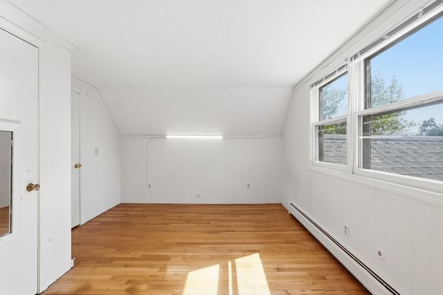 5 Old Farm Cir, Belchertown, MA 01007