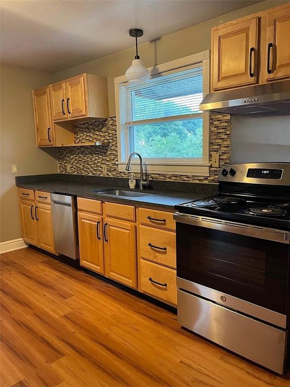 7115 Church Ave Floor 2, Ben Avon, PA 15202