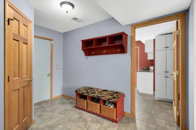 7373 Moonlight Lane, Eden Prairie, MN 55346