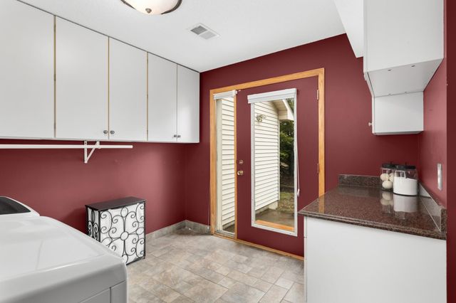 7373 Moonlight Lane, Eden Prairie, MN 55346