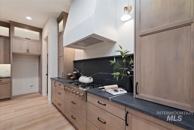 9989 W Bouvardia St, Star, ID 83669