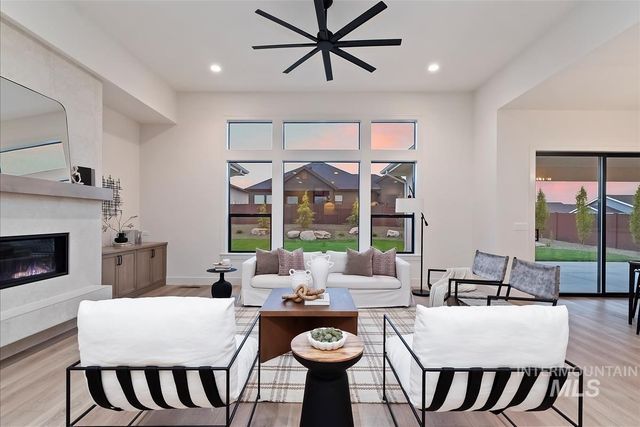 9989 W Bouvardia St, Star, ID 83669