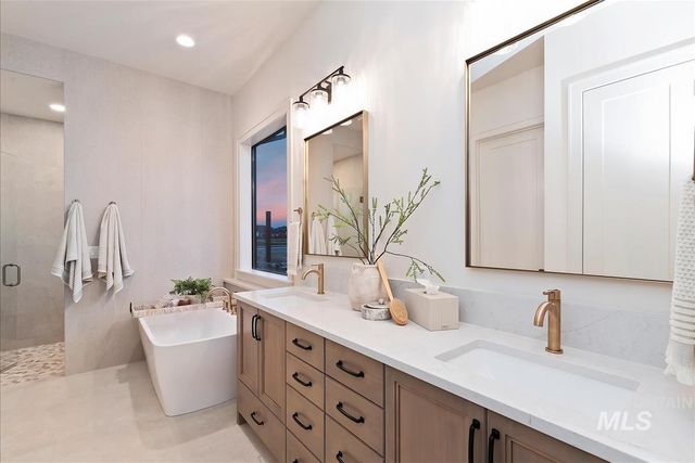 9989 W Bouvardia St, Star, ID 83669