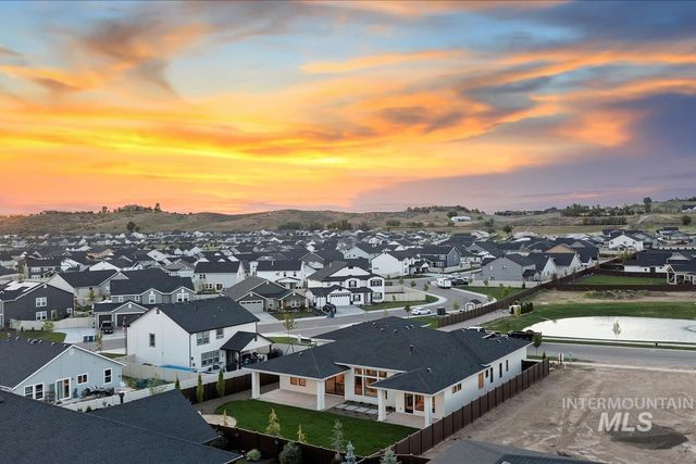 9989 W Bouvardia St, Star, ID 83669