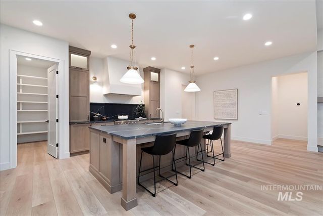 9989 W Bouvardia St, Star, ID 83669