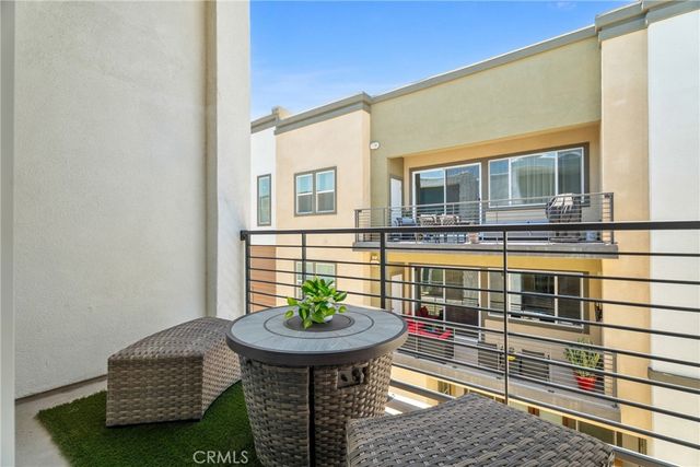 26966 Mosswood, Valencia, CA 91381