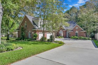 106 Lazy Springs Drive, Conroe, TX 77356