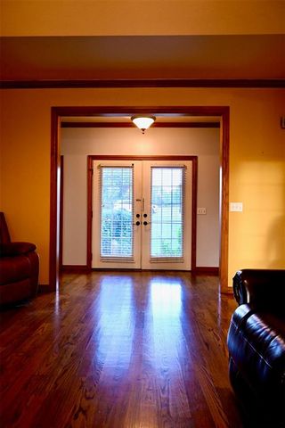 2077 Clearwater Drive, Choctaw, OK 73020