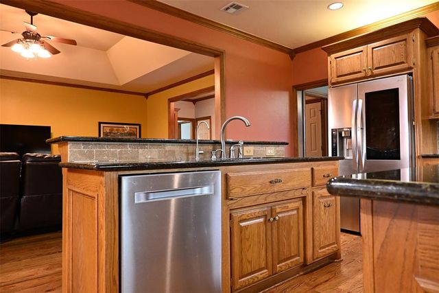 2077 Clearwater Drive, Choctaw, OK 73020