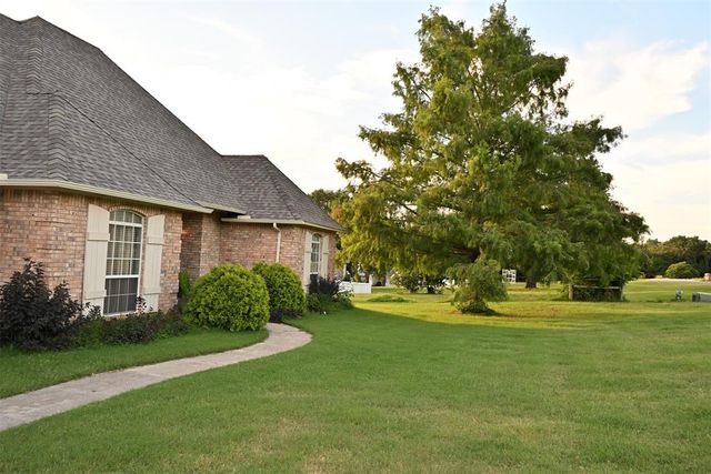 2077 Clearwater Drive, Choctaw, OK 73020